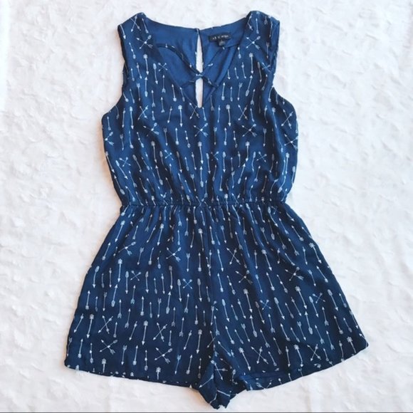 As U Wish Navy White Arrows Romper Small - Picture 1 of 8